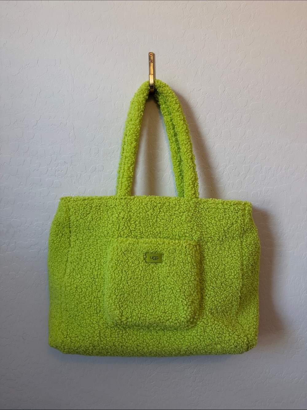 NWOT UGG Adrina Shopper Tote Lime Green Faux Sherling Sherpa - Picture 2 of 6